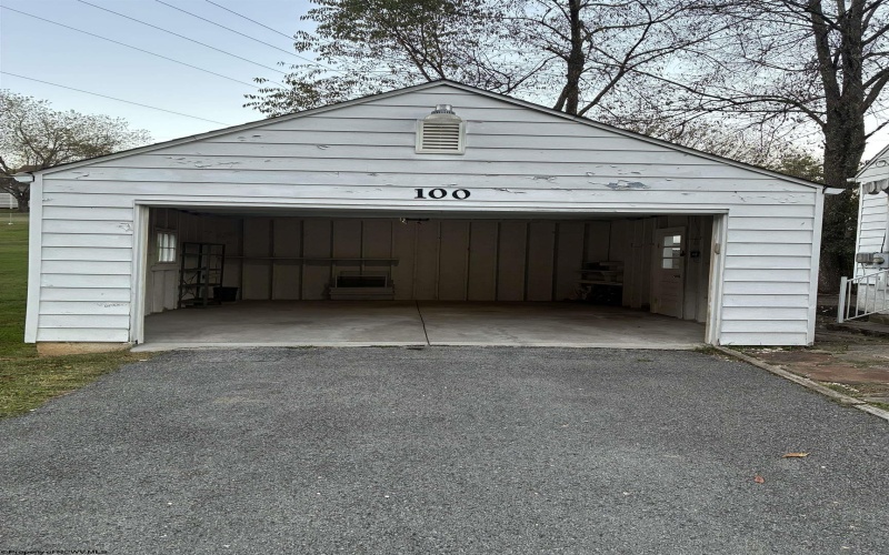 100 Bell Run Road, Fairmont, West Virginia 26554, 2 Bedroom Bedrooms, 6 Room Rooms,1 BathroomBathrooms,Single Family Detached,For Sale,Bell Run,0,10167155
