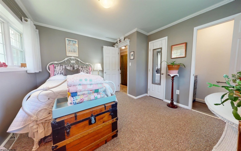 1 Circle Drive, Fairmont, West Virginia 26554, 3 Bedroom Bedrooms, 10 Room Rooms,2 BathroomBathrooms,Single Family Detached,For Sale,Circle,0,10167161