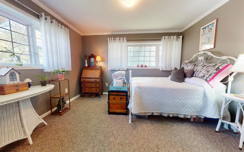 1 Circle Drive, Fairmont, West Virginia 26554, 3 Bedroom Bedrooms, 10 Room Rooms,2 BathroomBathrooms,Single Family Detached,For Sale,Circle,0,10167161