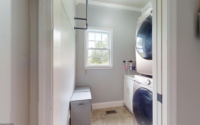 81 White Pine Drive, Fairmont, West Virginia 26554, 3 Bedroom Bedrooms, 10 Room Rooms,2 BathroomBathrooms,Single Family Detached,For Sale,White Pine,0,10167163