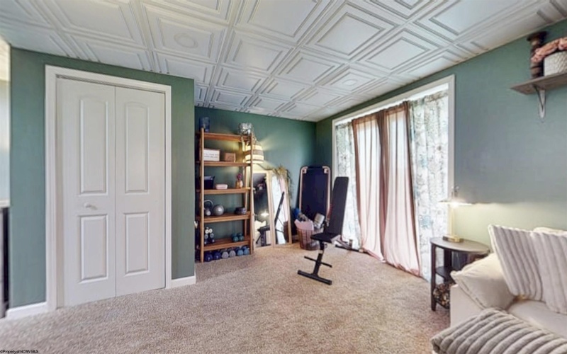 81 White Pine Drive, Fairmont, West Virginia 26554, 3 Bedroom Bedrooms, 10 Room Rooms,2 BathroomBathrooms,Single Family Detached,For Sale,White Pine,0,10167163
