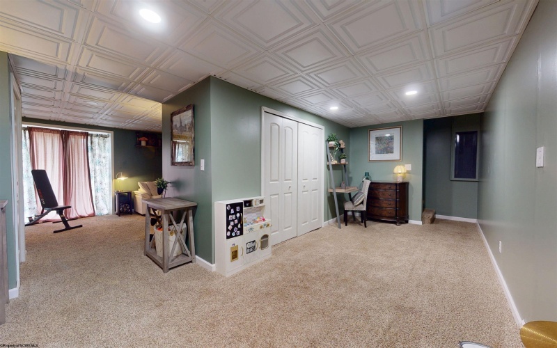 81 White Pine Drive, Fairmont, West Virginia 26554, 3 Bedroom Bedrooms, 10 Room Rooms,2 BathroomBathrooms,Single Family Detached,For Sale,White Pine,0,10167163