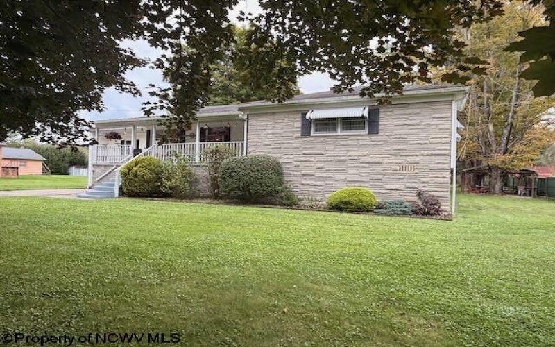 106 Lough Lane, Elkins, West Virginia 26241, 3 Bedroom Bedrooms, 6 Room Rooms,2 BathroomBathrooms,Single Family Detached,For Sale,Lough,0,10167164