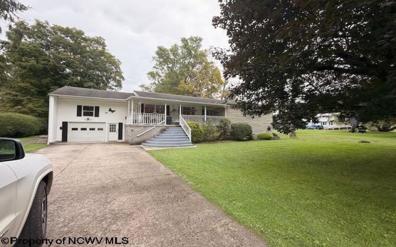 106 Lough Lane, Elkins, West Virginia 26241, 3 Bedroom Bedrooms, 6 Room Rooms,2 BathroomBathrooms,Single Family Detached,For Sale,Lough,0,10167164