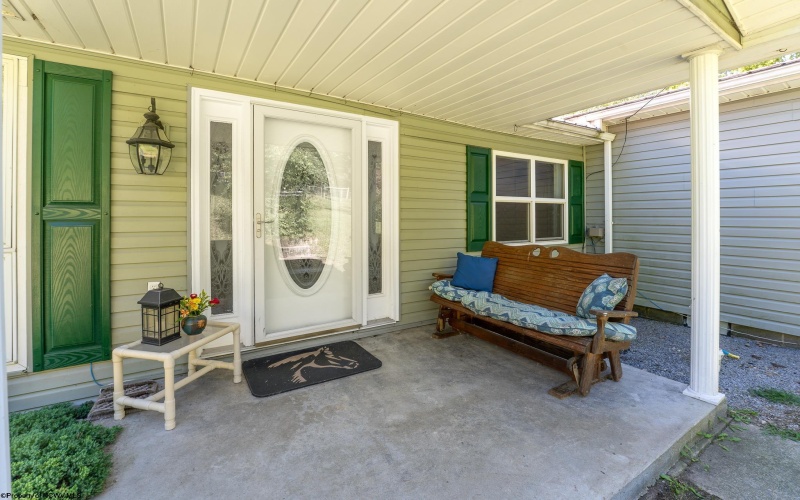 2276 Kingwood Pike, Morgantown, West Virginia 26508, 2 Bedroom Bedrooms, 10 Room Rooms,2 BathroomBathrooms,Single Family Detached,For Sale,Kingwood,0,10167167