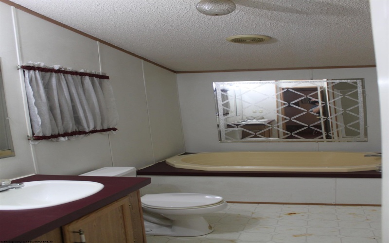 4477 Diana Drive, Webster Springs, West Virginia 26288-0000, 3 Bedroom Bedrooms, 9 Room Rooms,2 BathroomBathrooms,Single Family Detached,For Sale,Diana,0,10167169