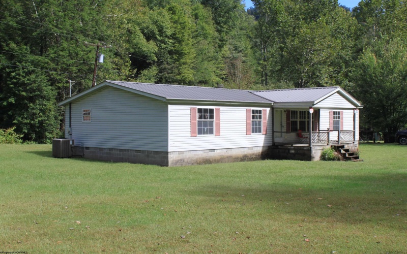 4477 Diana Drive, Webster Springs, West Virginia 26288-0000, 3 Bedroom Bedrooms, 9 Room Rooms,2 BathroomBathrooms,Single Family Detached,For Sale,Diana,0,10167169