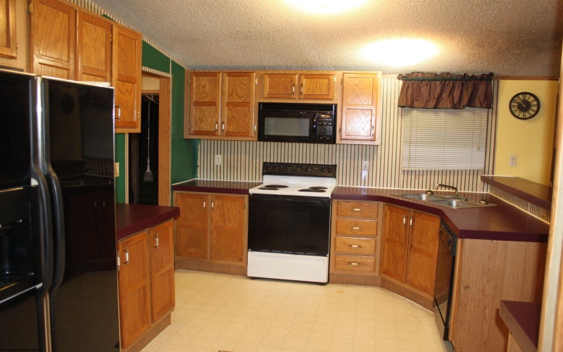 4477 Diana Drive, Webster Springs, West Virginia 26288-0000, 3 Bedroom Bedrooms, 9 Room Rooms,2 BathroomBathrooms,Single Family Detached,For Sale,Diana,0,10167169