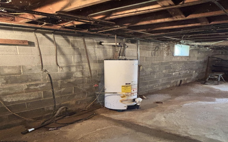 2031 Morgantown Pike, Belington, West Virginia 26250, 3 Bedroom Bedrooms, 7 Room Rooms,1 BathroomBathrooms,Single Family Detached,For Sale,Morgantown,0,10167171