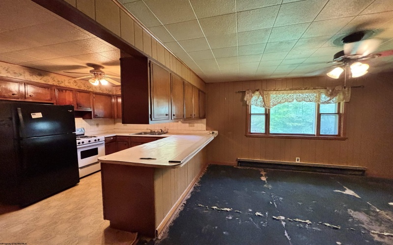 2031 Morgantown Pike, Belington, West Virginia 26250, 3 Bedroom Bedrooms, 7 Room Rooms,1 BathroomBathrooms,Single Family Detached,For Sale,Morgantown,0,10167171