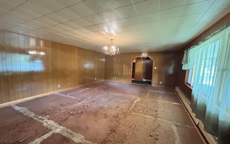 2031 Morgantown Pike, Belington, West Virginia 26250, 3 Bedroom Bedrooms, 7 Room Rooms,1 BathroomBathrooms,Single Family Detached,For Sale,Morgantown,0,10167171