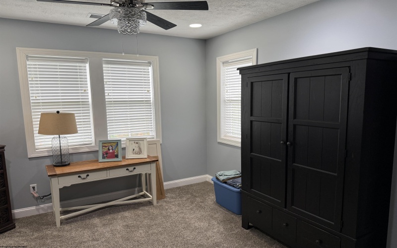 10 Pointe Drive, Morgantown, West Virginia 26508, 5 Bedroom Bedrooms, 10 Room Rooms,4 BathroomBathrooms,Single Family Detached,For Sale,Pointe,0,10167181