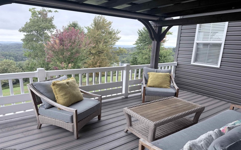 10 Pointe Drive, Morgantown, West Virginia 26508, 5 Bedroom Bedrooms, 10 Room Rooms,4 BathroomBathrooms,Single Family Detached,For Sale,Pointe,0,10167181