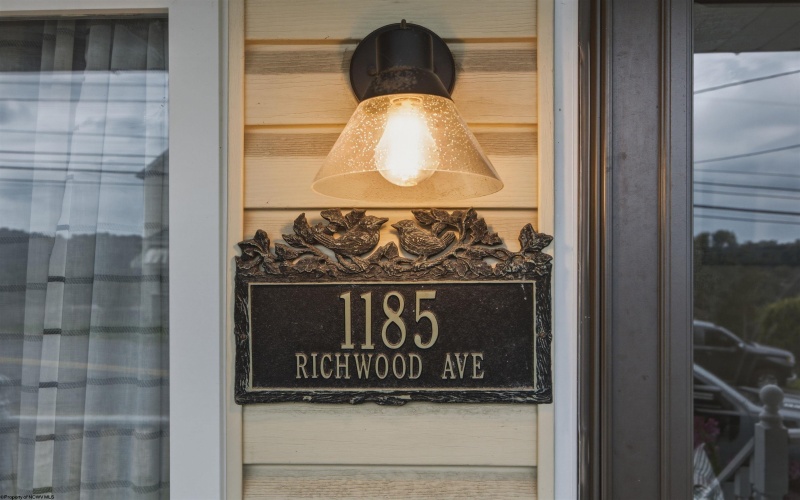 1185 Richwood Avenue, Morgantown, West Virginia 26505, 3 Bedroom Bedrooms, 6 Room Rooms,2 BathroomBathrooms,Single Family Detached,For Sale,Richwood,0,10167177