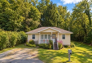 1185 Richwood Avenue, Morgantown, West Virginia 26505, 3 Bedroom Bedrooms, 6 Room Rooms,2 BathroomBathrooms,Single Family Detached,For Sale,Richwood,0,10167177