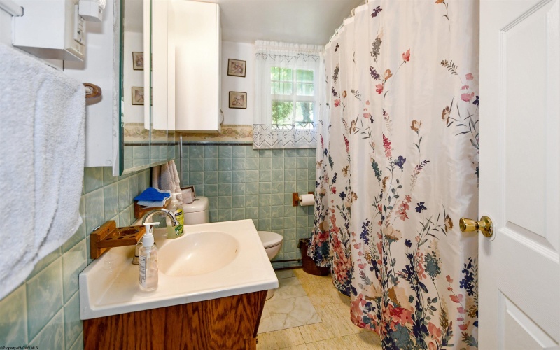 251 Pearl Felton Lane, Grafton, West Virginia 26354, 2 Bedroom Bedrooms, 4 Room Rooms,1 BathroomBathrooms,Single Family Detached,For Sale,Pearl Felton,0,10167179