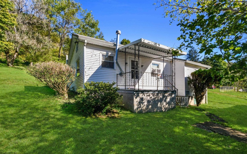 251 Pearl Felton Lane, Grafton, West Virginia 26354, 2 Bedroom Bedrooms, 4 Room Rooms,1 BathroomBathrooms,Single Family Detached,For Sale,Pearl Felton,0,10167179