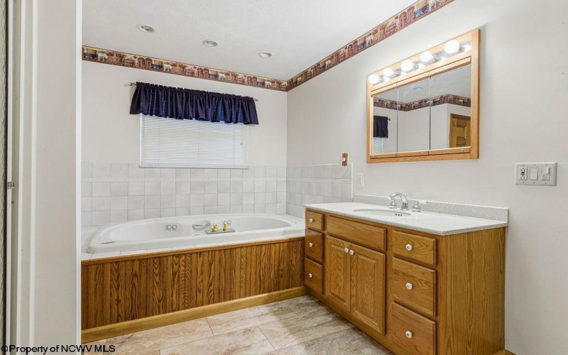 1040 Willis Drive, Morgantown, West Virginia 26501, 3 Bedroom Bedrooms, 7 Room Rooms,2 BathroomBathrooms,Single Family Detached,For Sale,Willis,0,10167180