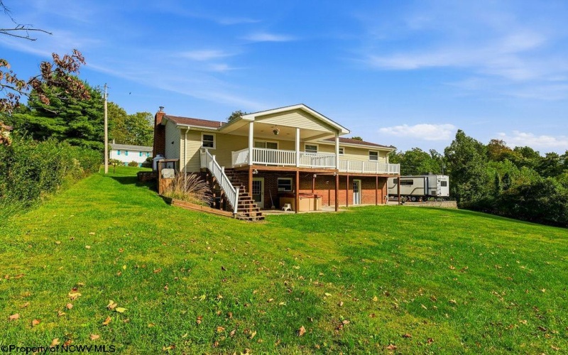 1040 Willis Drive, Morgantown, West Virginia 26501, 3 Bedroom Bedrooms, 7 Room Rooms,2 BathroomBathrooms,Single Family Detached,For Sale,Willis,0,10167180