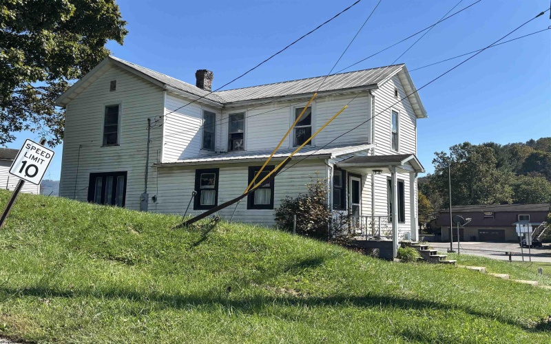 22 Barbour County Highway, Belington, West Virginia 26250, 4 Bedroom Bedrooms, 7 Room Rooms,1 BathroomBathrooms,Single Family Detached,For Sale,Barbour County,0,10167176