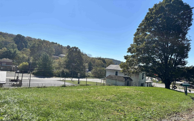 22 Barbour County Highway, Belington, West Virginia 26250, 4 Bedroom Bedrooms, 7 Room Rooms,1 BathroomBathrooms,Single Family Detached,For Sale,Barbour County,0,10167176