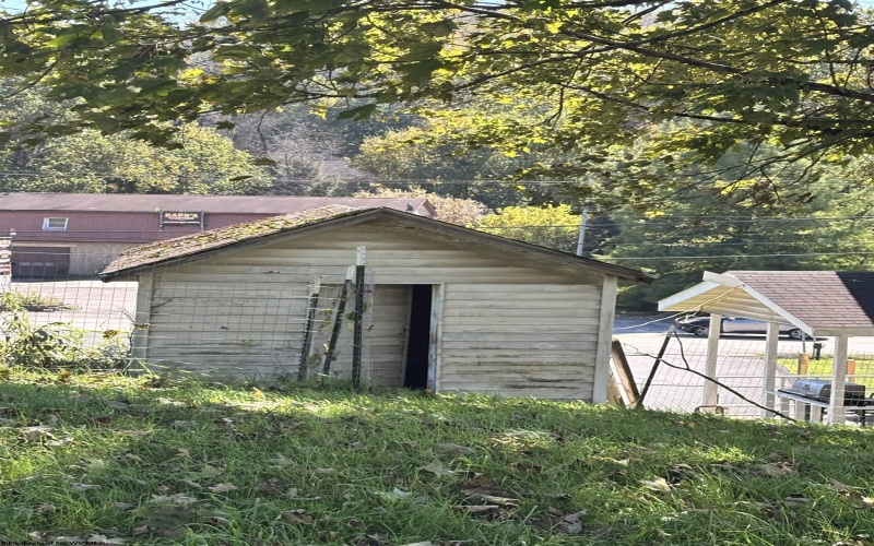 22 Barbour County Highway, Belington, West Virginia 26250, 4 Bedroom Bedrooms, 7 Room Rooms,1 BathroomBathrooms,Single Family Detached,For Sale,Barbour County,0,10167176