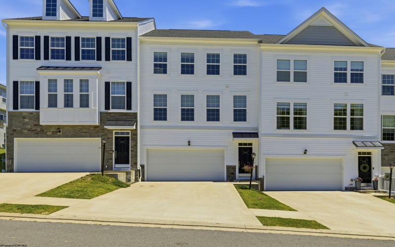 113 Yorktown Court, Bridgeport, West Virginia 26330-0000, 3 Bedroom Bedrooms, 5 Room Rooms,3 BathroomBathrooms,Residential Rentals,For Rent,Yorktown,0,10167183