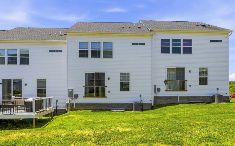 113 Yorktown Court, Bridgeport, West Virginia 26330-0000, 3 Bedroom Bedrooms, 5 Room Rooms,3 BathroomBathrooms,Residential Rentals,For Rent,Yorktown,0,10167183
