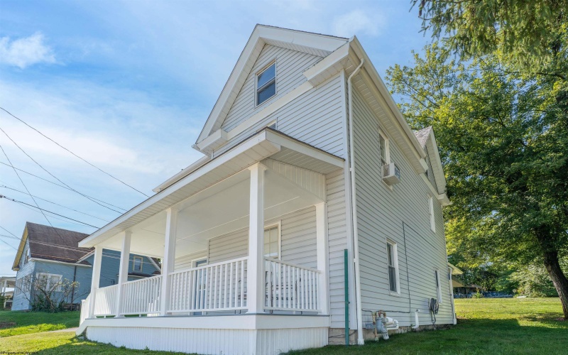 605 Jones Avenue, Morgantown, West Virginia 26505, 3 Bedroom Bedrooms, 8 Room Rooms,1 BathroomBathrooms,Single Family Detached,For Sale,Jones,0,10167188 605 Jones Avenue, Morgantown, West Virginia 26505, 3 Bedroom Bedrooms, 8 Room Rooms,1 BathroomBathrooms,Single Family Detached,For Sale,Jones,0,10167188