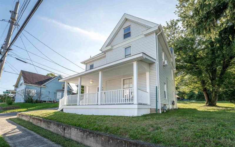 605 Jones Avenue, Morgantown, West Virginia 26505, 3 Bedroom Bedrooms, 8 Room Rooms,1 BathroomBathrooms,Single Family Detached,For Sale,Jones,0,10167188 605 Jones Avenue, Morgantown, West Virginia 26505, 3 Bedroom Bedrooms, 8 Room Rooms,1 BathroomBathrooms,Single Family Detached,For Sale,Jones,0,10167188
