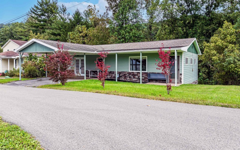 415 Terrace Drive, Mannington, West Virginia 26582, 2 Bedroom Bedrooms, 6 Room Rooms,1 BathroomBathrooms,Single Family Detached,For Sale,Terrace,0,10167191 415 Terrace Drive, Mannington, West Virginia 26582, 2 Bedroom Bedrooms, 6 Room Rooms,1 BathroomBathrooms,Single Family Detached,For Sale,Terrace,0,10167191