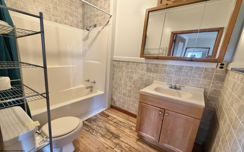 212 Bennett Avenue, Weston, West Virginia 26452, 2 Bedroom Bedrooms, 4 Room Rooms,1 BathroomBathrooms,Single Family Detached,For Sale,Bennett,0,10167194 212 Bennett Avenue, Weston, West Virginia 26452, 2 Bedroom Bedrooms, 4 Room Rooms,1 BathroomBathrooms,Single Family Detached,For Sale,Bennett,0,10167194