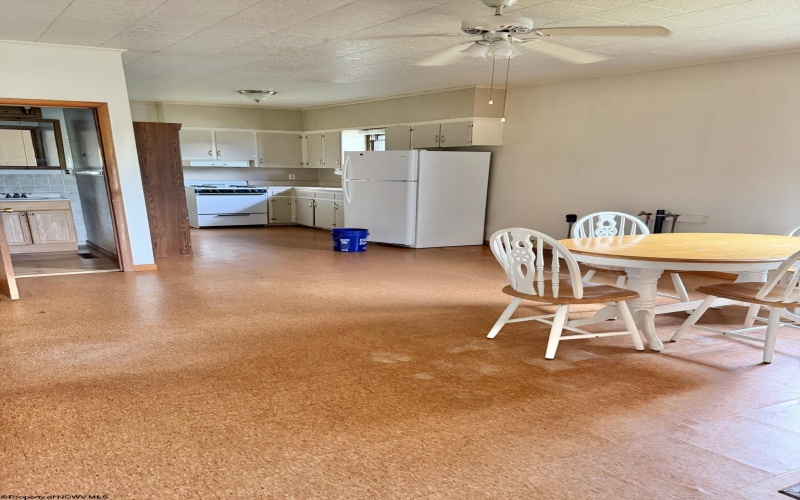 212 Bennett Avenue, Weston, West Virginia 26452, 2 Bedroom Bedrooms, 4 Room Rooms,1 BathroomBathrooms,Single Family Detached,For Sale,Bennett,0,10167194 212 Bennett Avenue, Weston, West Virginia 26452, 2 Bedroom Bedrooms, 4 Room Rooms,1 BathroomBathrooms,Single Family Detached,For Sale,Bennett,0,10167194