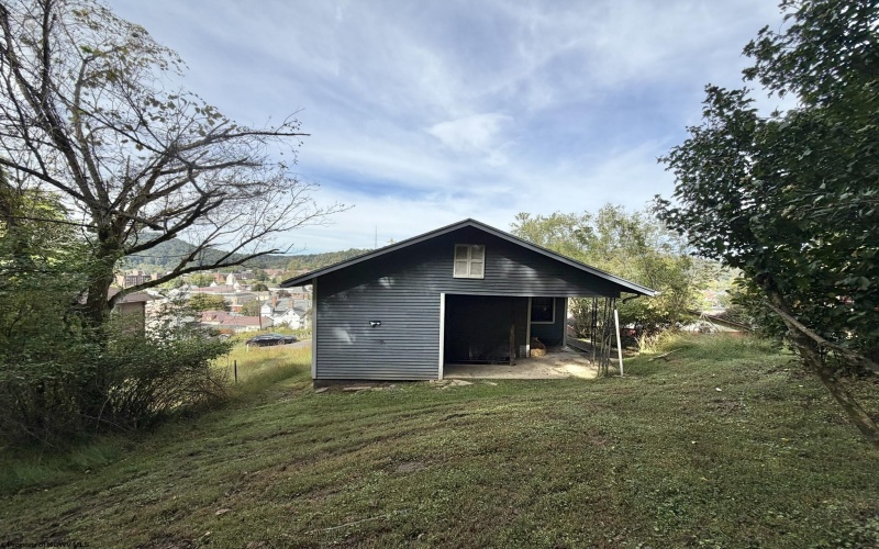 212 Bennett Avenue, Weston, West Virginia 26452, 2 Bedroom Bedrooms, 4 Room Rooms,1 BathroomBathrooms,Single Family Detached,For Sale,Bennett,0,10167194 212 Bennett Avenue, Weston, West Virginia 26452, 2 Bedroom Bedrooms, 4 Room Rooms,1 BathroomBathrooms,Single Family Detached,For Sale,Bennett,0,10167194