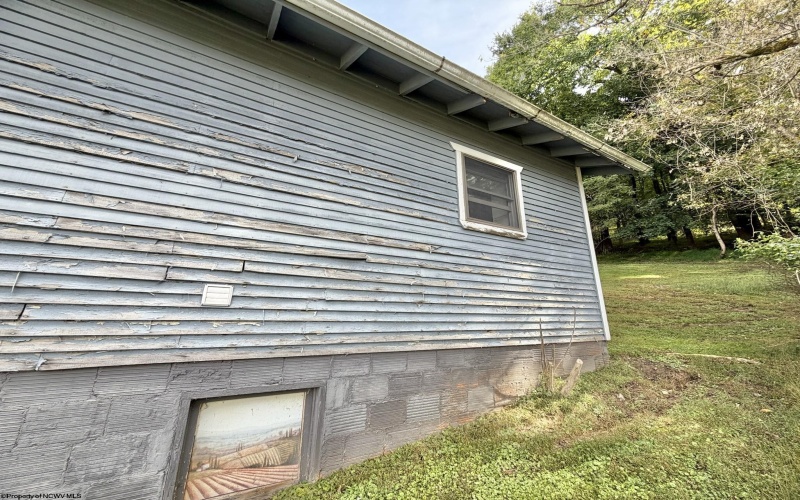 212 Bennett Avenue, Weston, West Virginia 26452, 2 Bedroom Bedrooms, 4 Room Rooms,1 BathroomBathrooms,Single Family Detached,For Sale,Bennett,0,10167194 212 Bennett Avenue, Weston, West Virginia 26452, 2 Bedroom Bedrooms, 4 Room Rooms,1 BathroomBathrooms,Single Family Detached,For Sale,Bennett,0,10167194