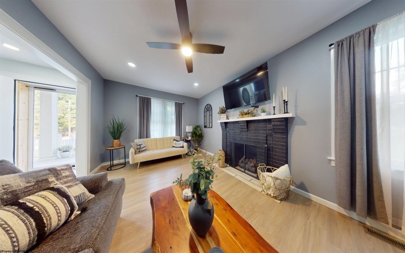 41 Jadewood Drive, Shinnston, West Virginia 26431, 4 Bedroom Bedrooms, 9 Room Rooms,2 BathroomBathrooms,Single Family Detached,For Sale,Jadewood,0,10167185 41 Jadewood Drive, Shinnston, West Virginia 26431, 4 Bedroom Bedrooms, 9 Room Rooms,2 BathroomBathrooms,Single Family Detached,For Sale,Jadewood,0,10167185