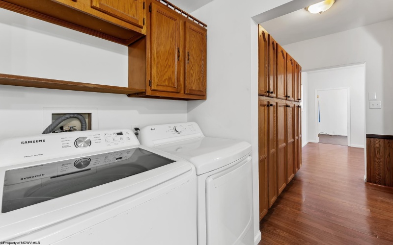 28 Dent Avenue, Granville, West Virginia 26534, 2 Bedroom Bedrooms, 6 Room Rooms,1 BathroomBathrooms,Single Family Detached,For Sale,Dent,0,10167174
