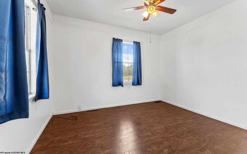 28 Dent Avenue, Granville, West Virginia 26534, 2 Bedroom Bedrooms, 6 Room Rooms,1 BathroomBathrooms,Single Family Detached,For Sale,Dent,0,10167174