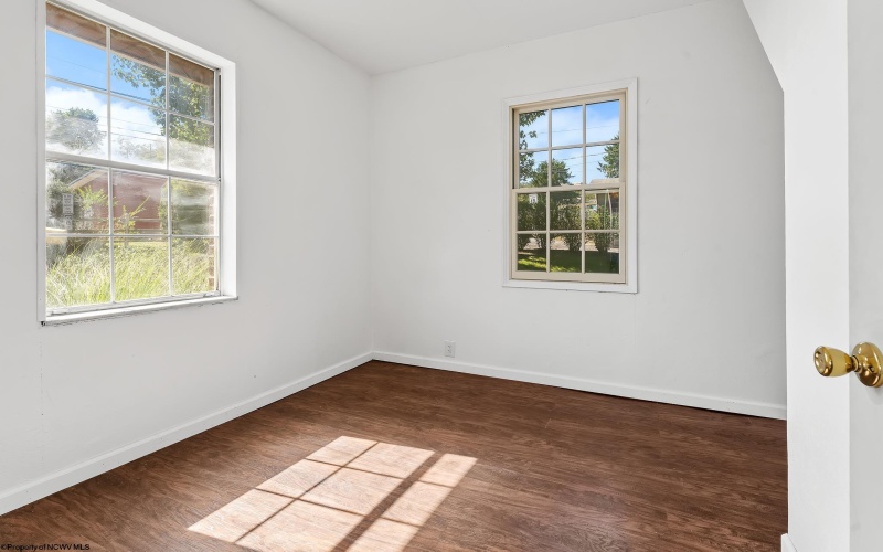 28 Dent Avenue, Granville, West Virginia 26534, 2 Bedroom Bedrooms, 6 Room Rooms,1 BathroomBathrooms,Single Family Detached,For Sale,Dent,0,10167174
