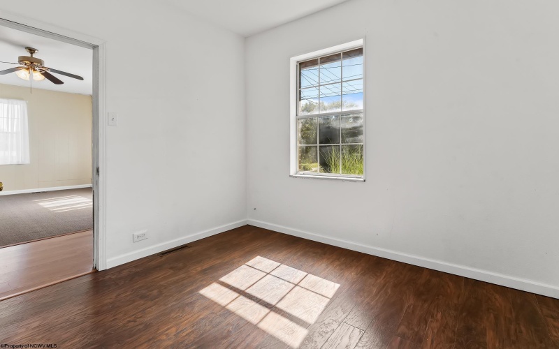 28 Dent Avenue, Granville, West Virginia 26534, 2 Bedroom Bedrooms, 6 Room Rooms,1 BathroomBathrooms,Single Family Detached,For Sale,Dent,0,10167174