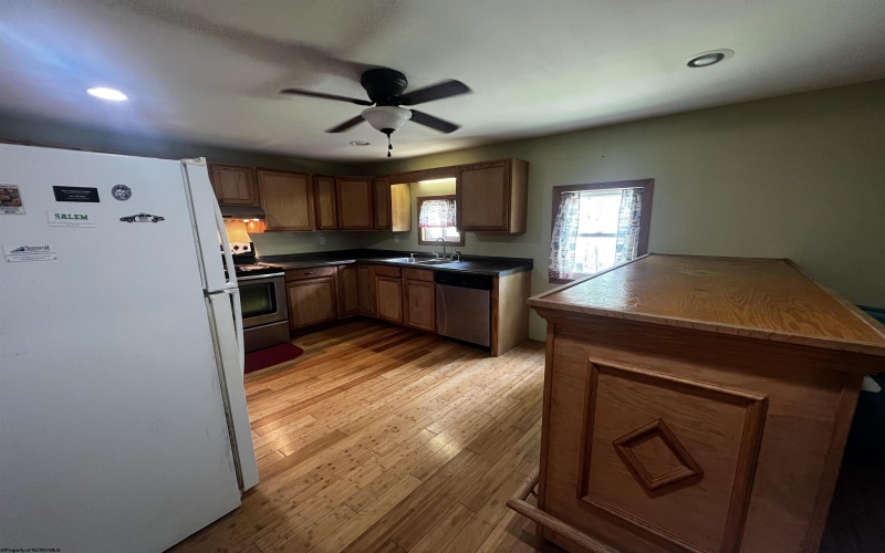 64 Carolina Avenue, Salem, West Virginia 26426, 2 Bedroom Bedrooms, 6 Room Rooms,1 BathroomBathrooms,Single Family Detached,For Sale,Carolina,0,10160360