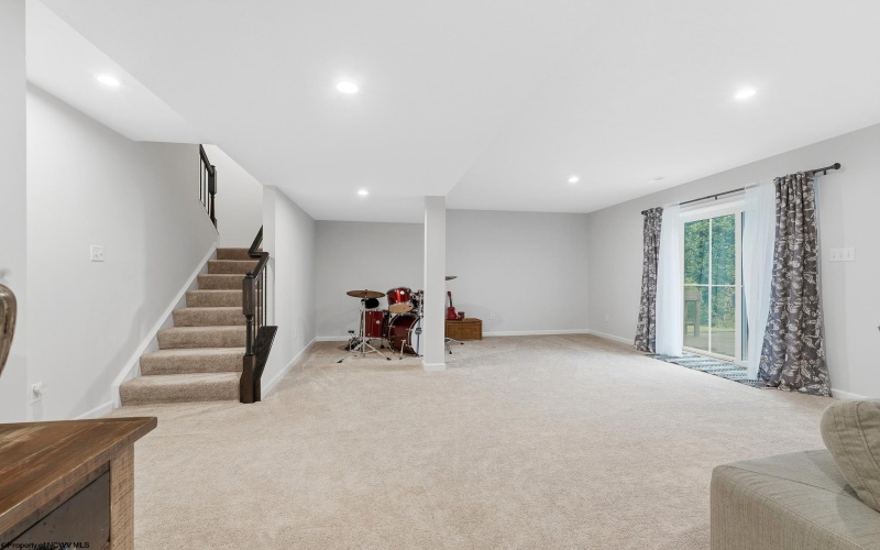 20 David Lane, Morgantown, West Virginia 26505, 4 Bedroom Bedrooms, 8 Room Rooms,3 BathroomBathrooms,Single Family Detached,For Sale,David,0,10167215