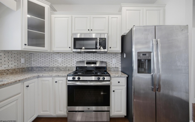 524 Persimmon Lane, Bridgeport, West Virginia 26330, 3 Bedroom Bedrooms, 6 Room Rooms,2 BathroomBathrooms,Single Family Attached,For Sale,Persimmon,0,10167201