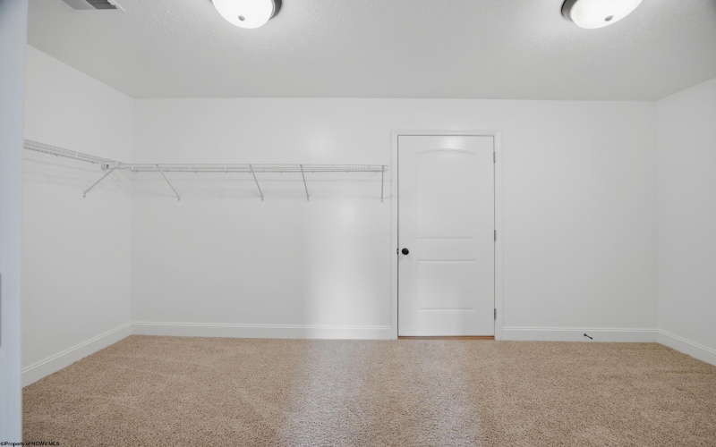 524 Persimmon Lane, Bridgeport, West Virginia 26330, 3 Bedroom Bedrooms, 6 Room Rooms,2 BathroomBathrooms,Single Family Attached,For Sale,Persimmon,0,10167201