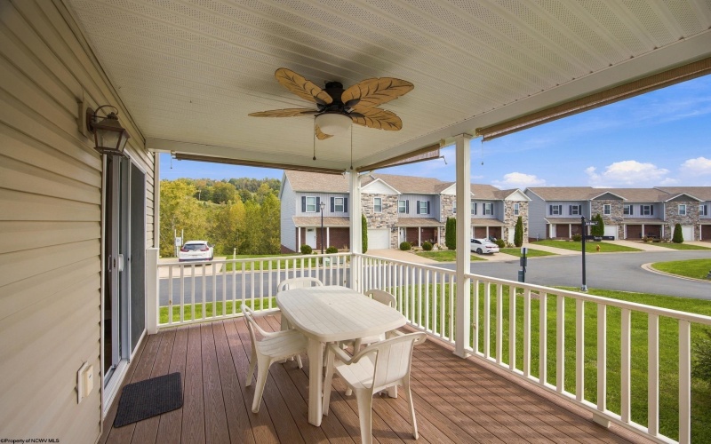 524 Persimmon Lane, Bridgeport, West Virginia 26330, 3 Bedroom Bedrooms, 6 Room Rooms,2 BathroomBathrooms,Single Family Attached,For Sale,Persimmon,0,10167201