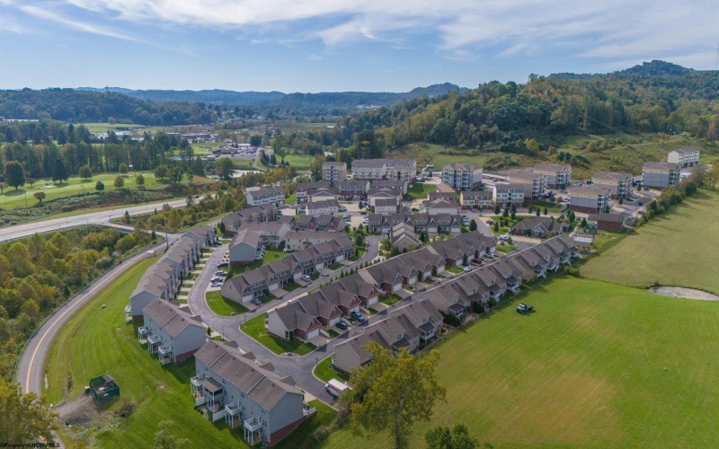 524 Persimmon Lane, Bridgeport, West Virginia 26330, 3 Bedroom Bedrooms, 6 Room Rooms,2 BathroomBathrooms,Single Family Attached,For Sale,Persimmon,0,10167201