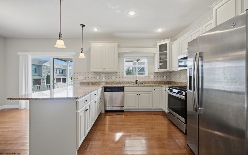 524 Persimmon Lane, Bridgeport, West Virginia 26330, 3 Bedroom Bedrooms, 6 Room Rooms,2 BathroomBathrooms,Single Family Attached,For Sale,Persimmon,0,10167201