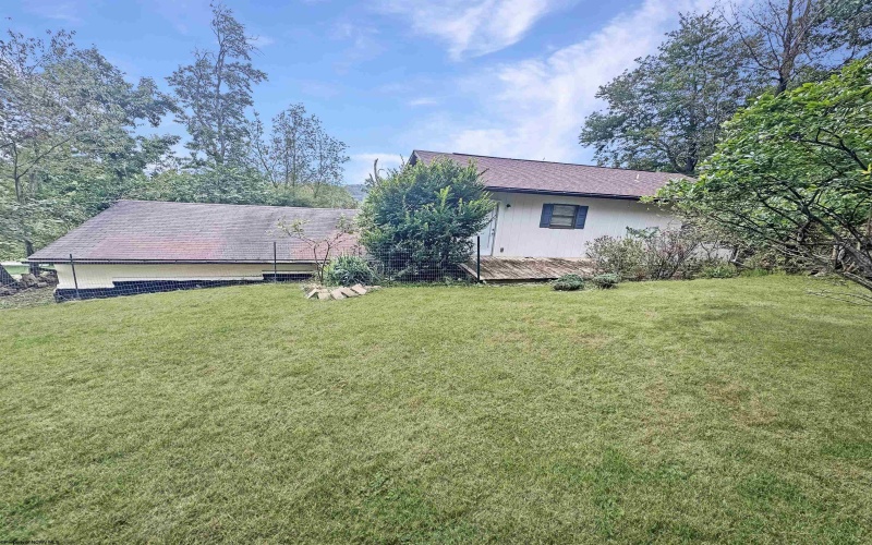 583 Summers School Road, Morgantown, West Virginia 26508, 2 Bedroom Bedrooms, 7 Room Rooms,2 BathroomBathrooms,Single Family Detached,For Sale,Summers School,0,10167199