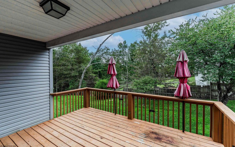 17 Banner Place, Morgantown, West Virginia 26508, 4 Bedroom Bedrooms, 10 Room Rooms,3 BathroomBathrooms,Single Family Detached,For Sale,Banner,0,10167203