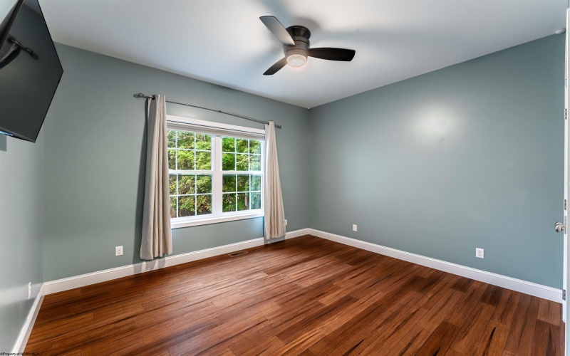 17 Banner Place, Morgantown, West Virginia 26508, 4 Bedroom Bedrooms, 10 Room Rooms,3 BathroomBathrooms,Single Family Detached,For Sale,Banner,0,10167203
